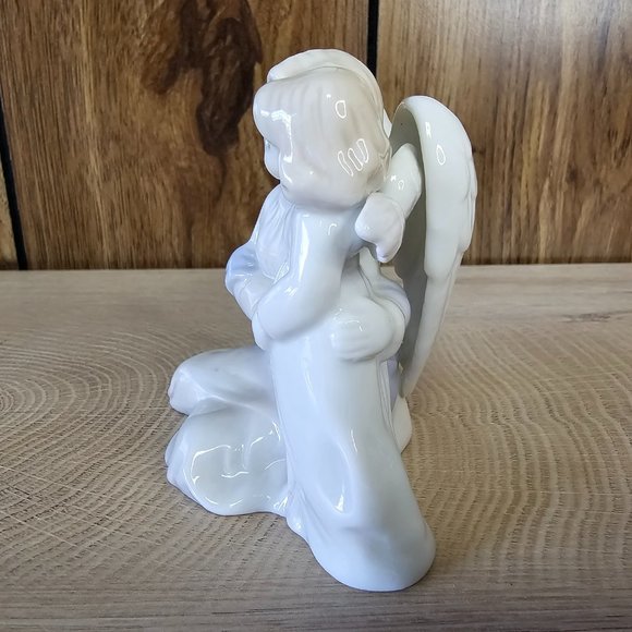 Russ Berrie Angel Figurine Mother Hugging Daughter Girl Heaven Love #15476 3.5" - Picture 5 of 7